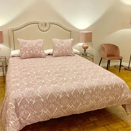 Hotel Hi Cánovas *