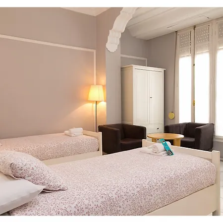 Hi Canovas * Βαλένθια